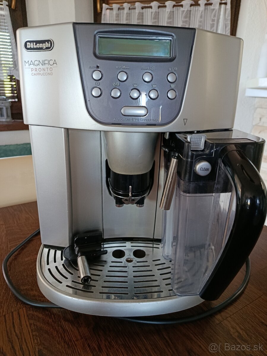 Kávovar Delonghi magnifica pronto cappuccino