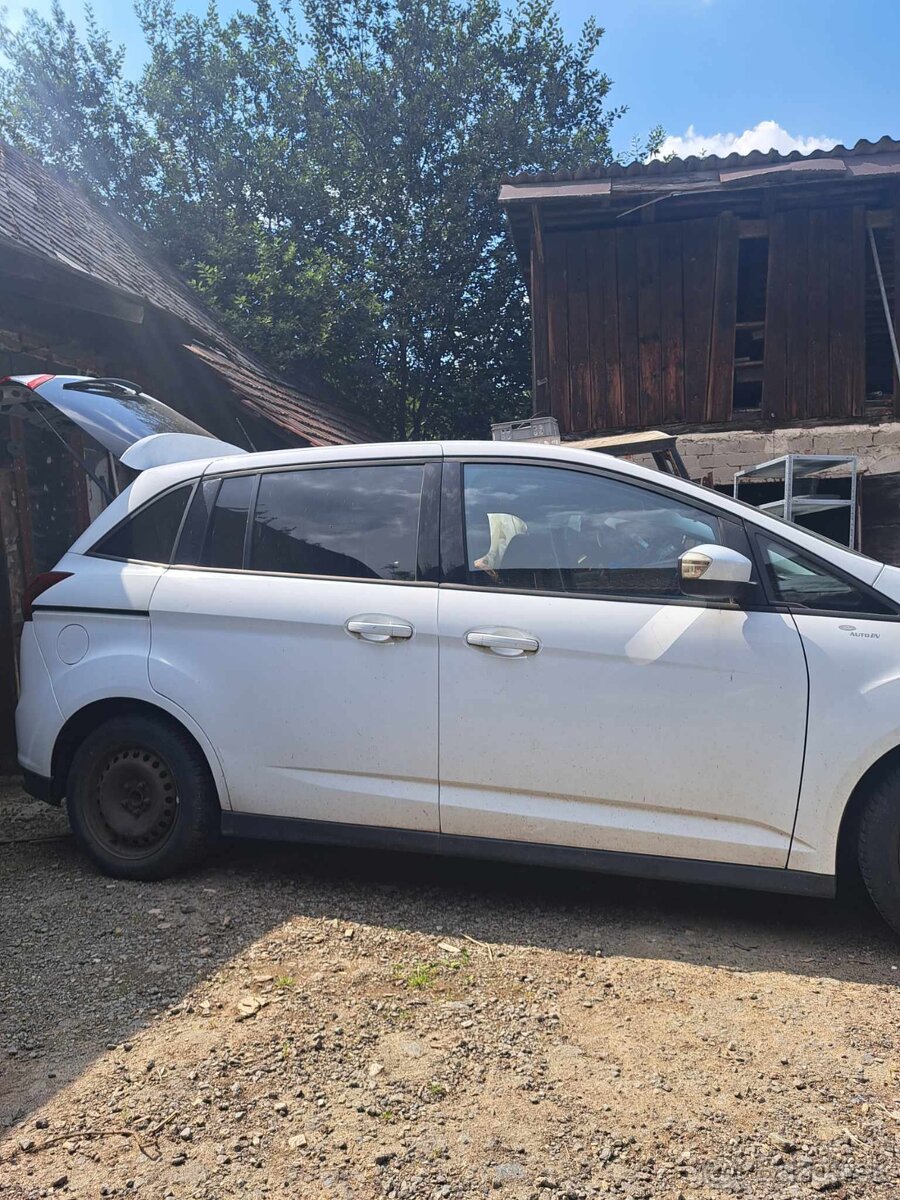 Náhradné diely grand c max