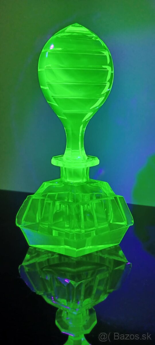 Krásny veľký Art deco Flakón s vysokým obsahom uránu,