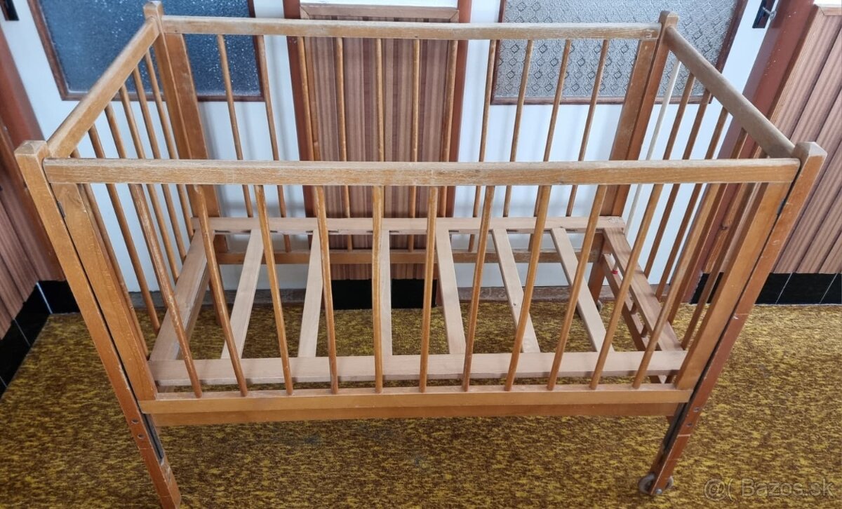 Detska drevena postielka bez matracu