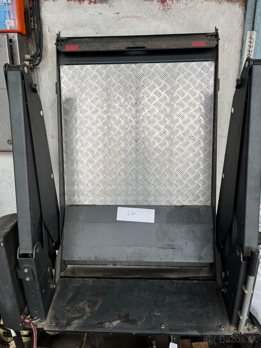 Hydraulická plošina, čelo / AUTOLIFT / Hydraulický výťah