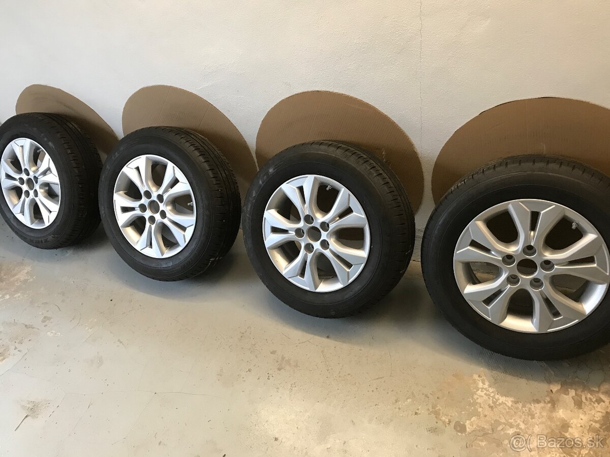 Toyota Yaris Cross - nový letný komplet r16 r.v 2025