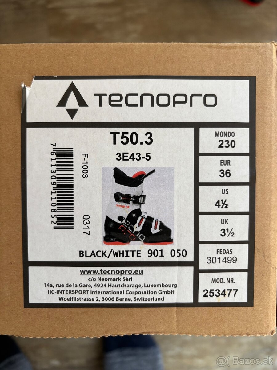 Lyže, palice, lyžiarky