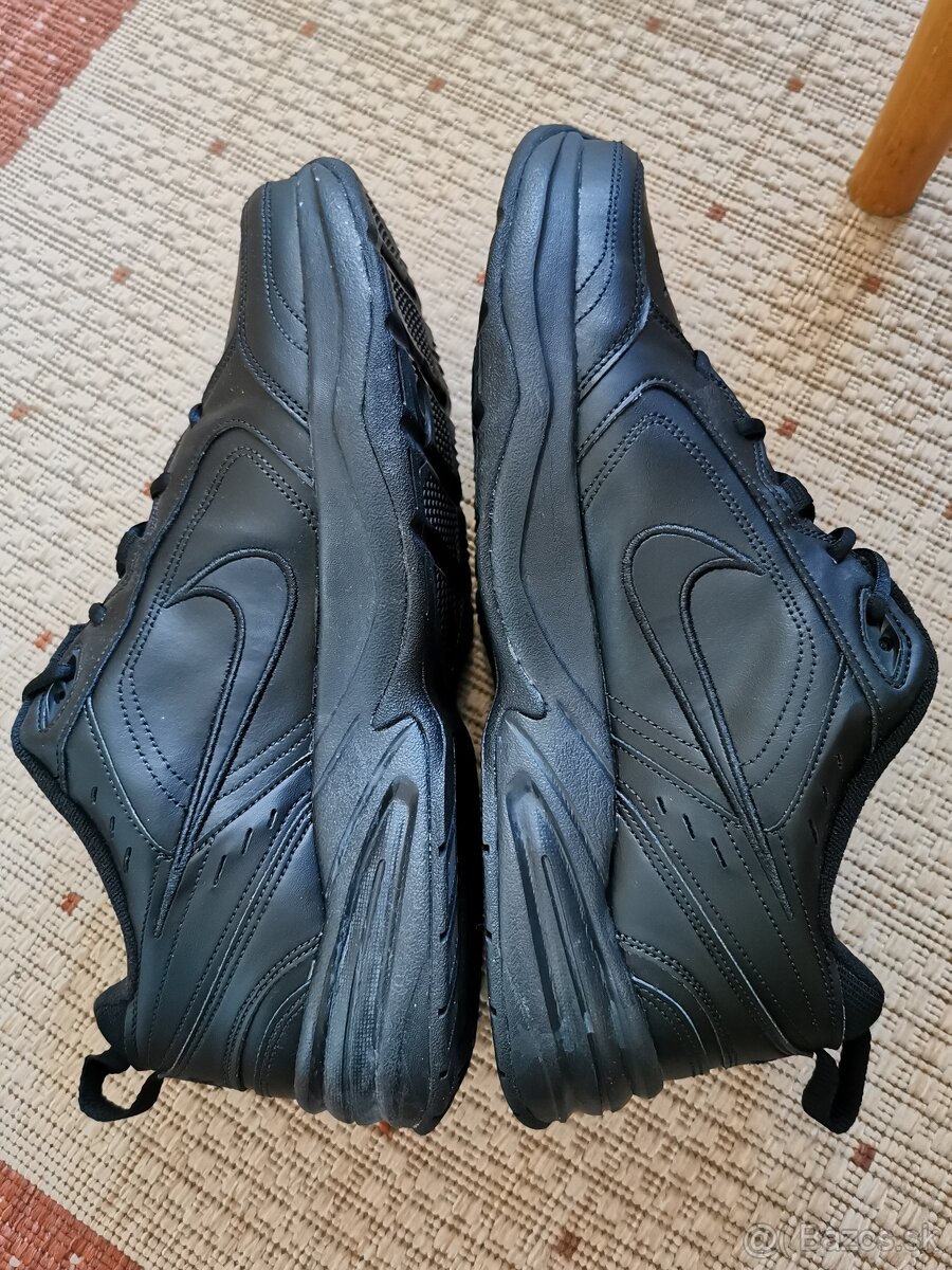 Športové botasky Nike