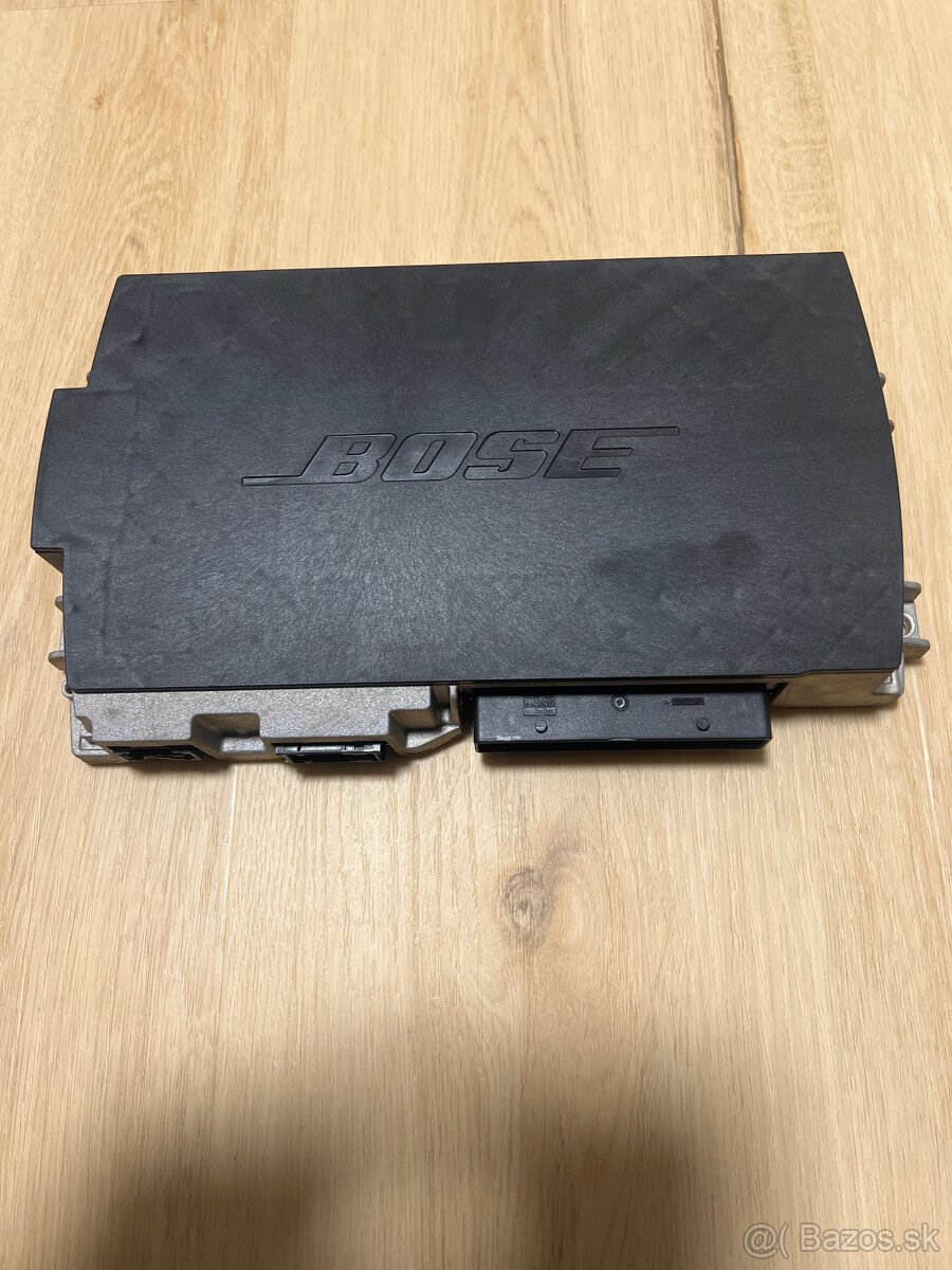 Zosilovač BOSE 4G0035223B