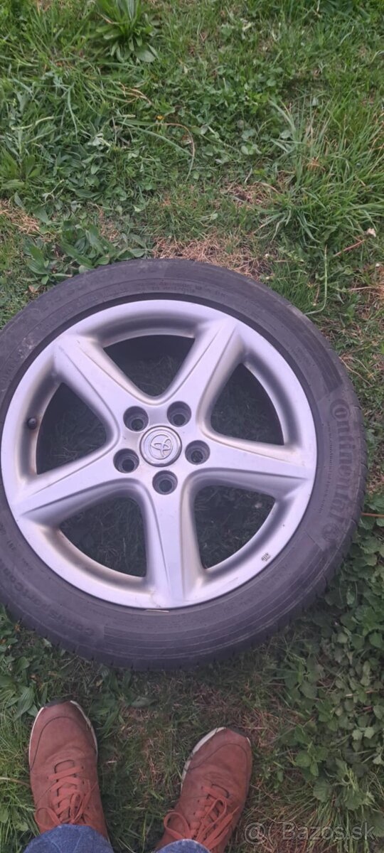 Predám 4 gumy plus elektróny na nich 215/50R17