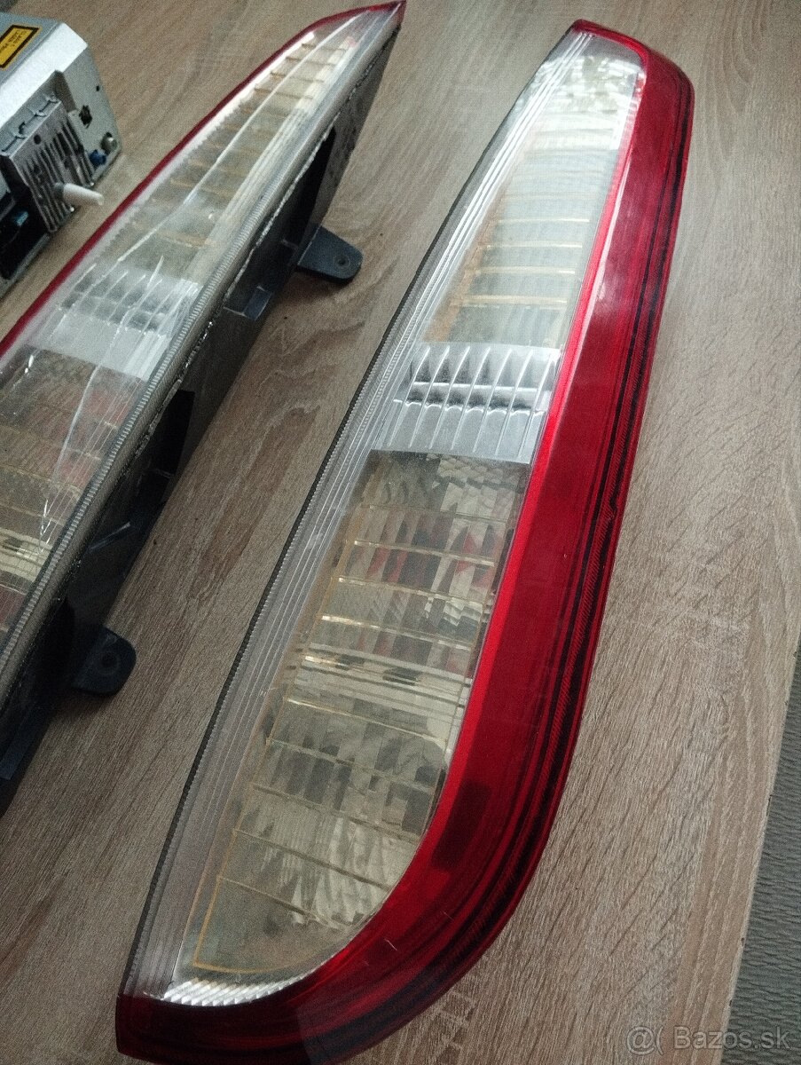 Ford Focus mk2 kombi zadné led svetlo