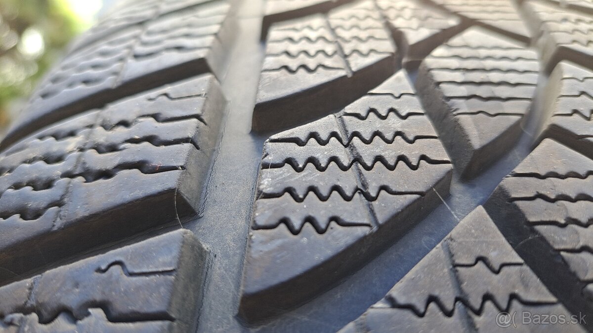 Predám zimné GOODYEAR 235 55 r18