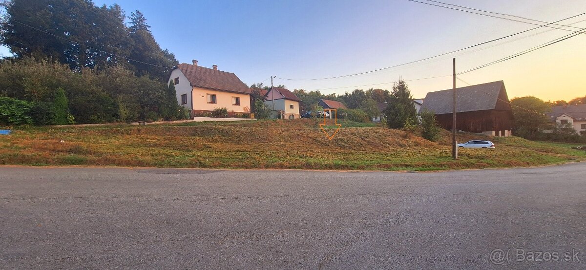 Stavebný pozemok pre rodinný dom Dubové 985m2