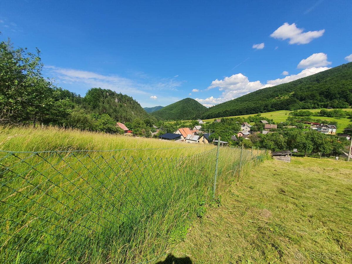 Slnečný pozemok pod lesom, 915m2, Považská Bystrica