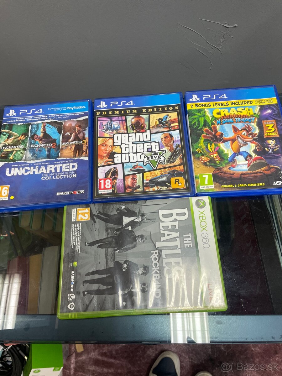 Predam hry ps4 a jedna xbox