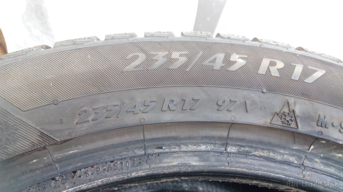 235/45r17 97V