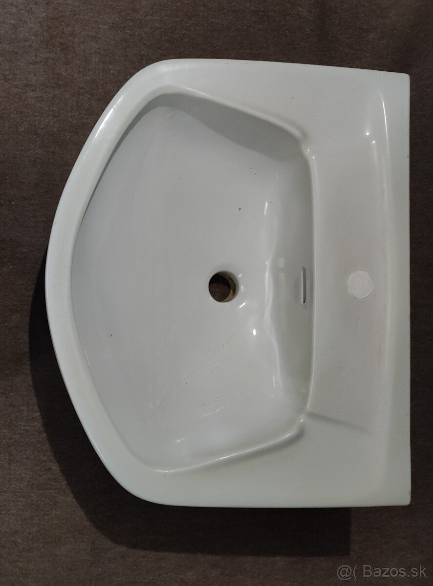 Umývadlo, Okenné siete, Rohová izolačná páska, Dierovač + ok