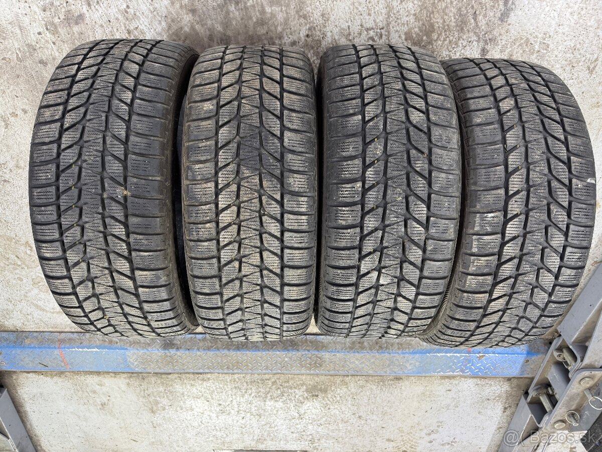 Predám Pneu  Bridgestone 235/50/R19 zimné