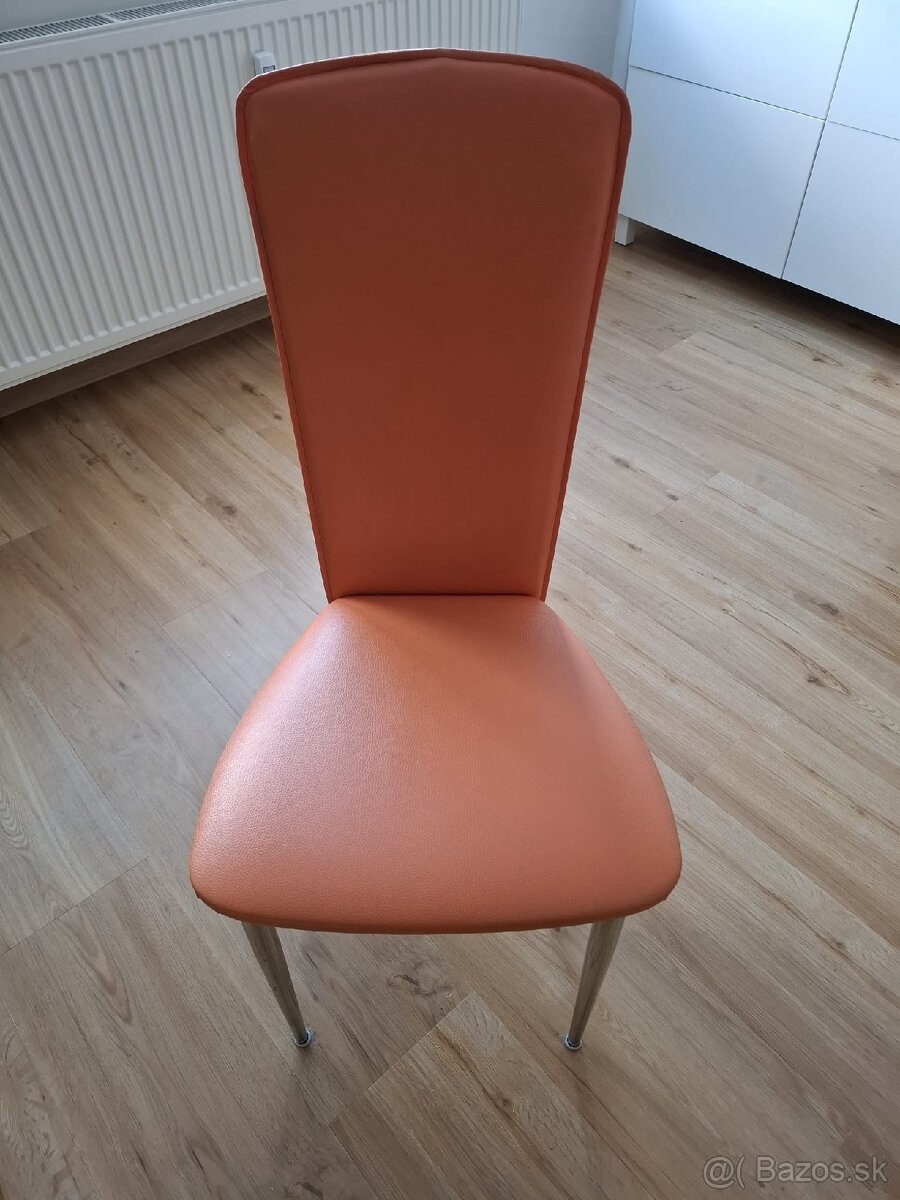Predám 4ks kuchynských stoličiek