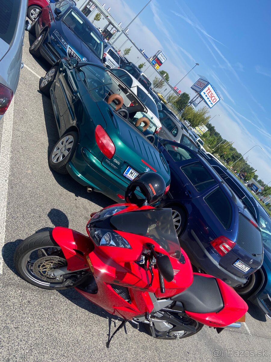 Honda vfr 800