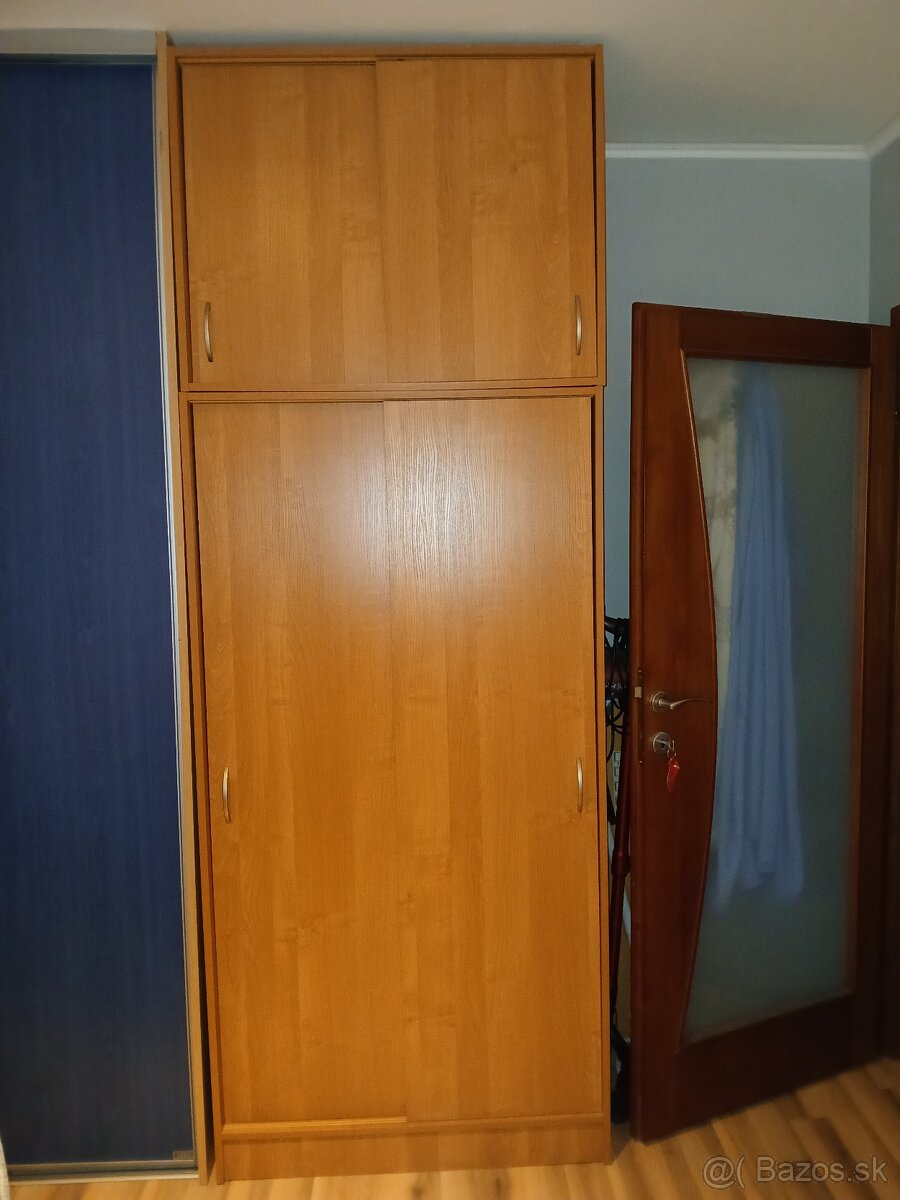 Šatníkova skriňa