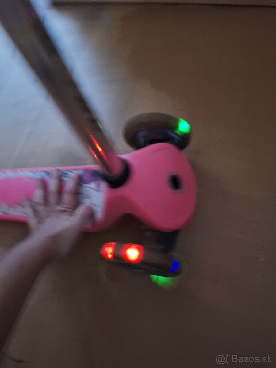 Kolobezka Globber+helma free