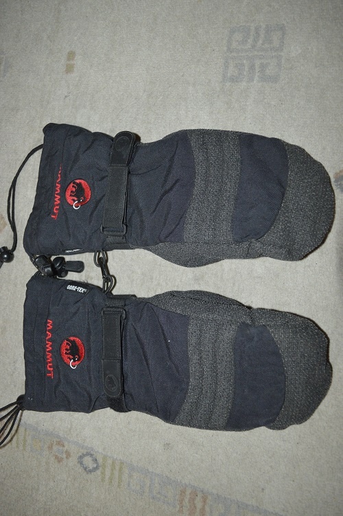 predam kvalitne rukavice MAMMUT Goretex