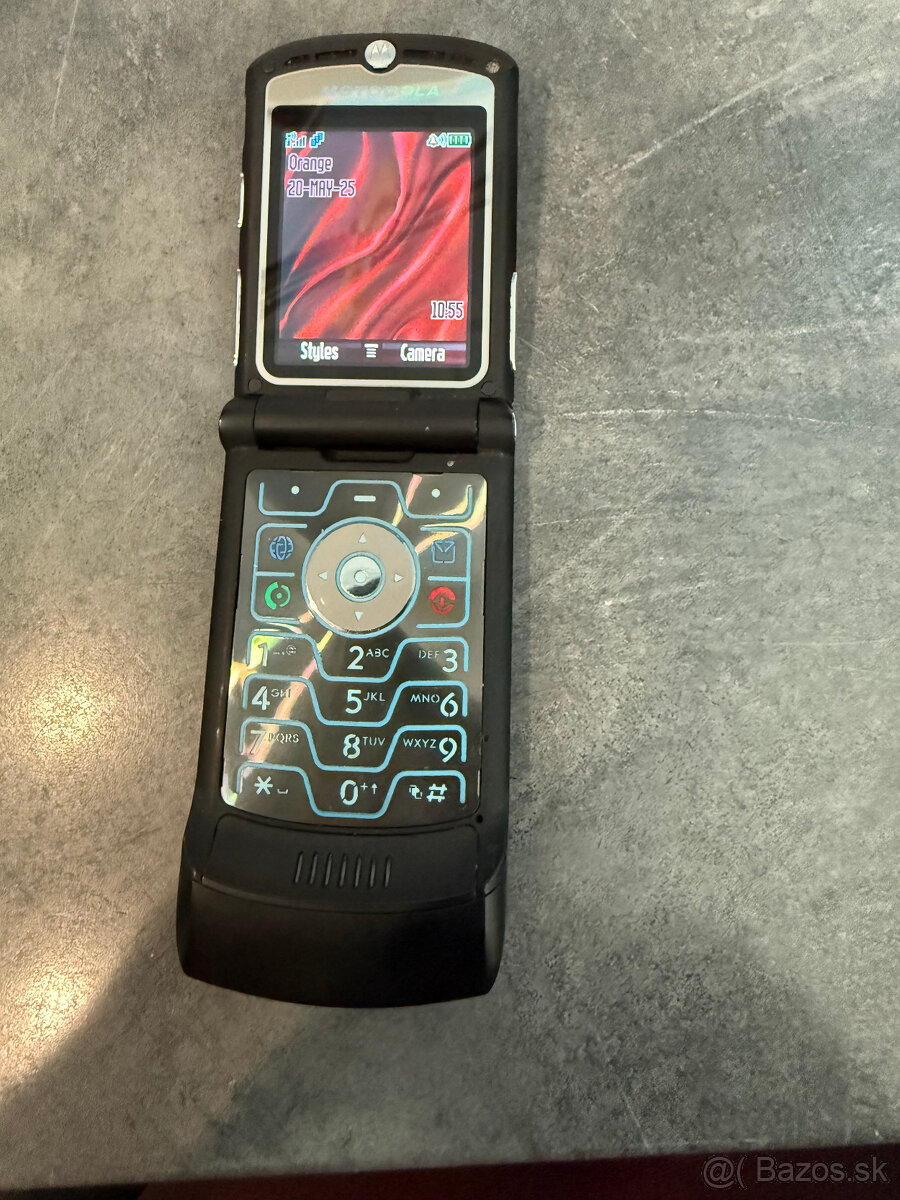 MOTOROLA V3