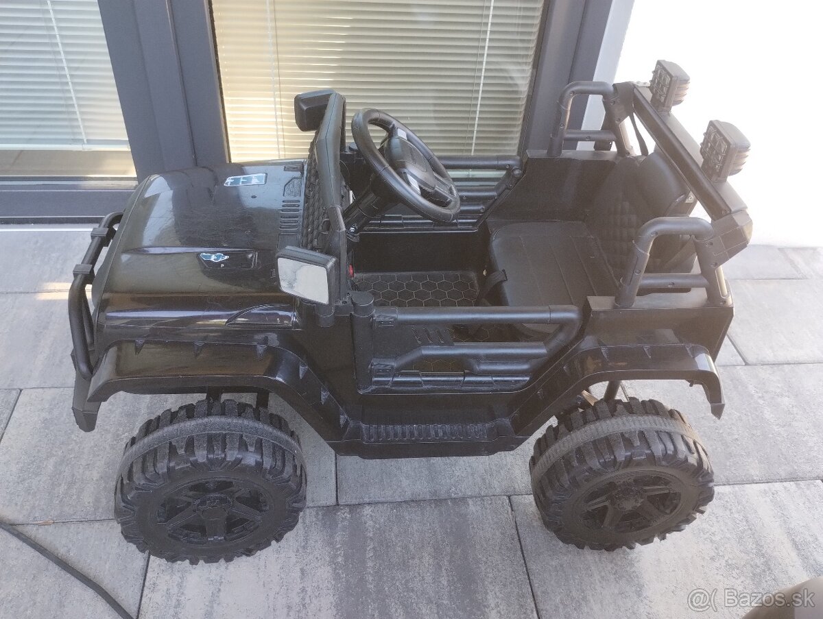 Elektrické autíčko jeep