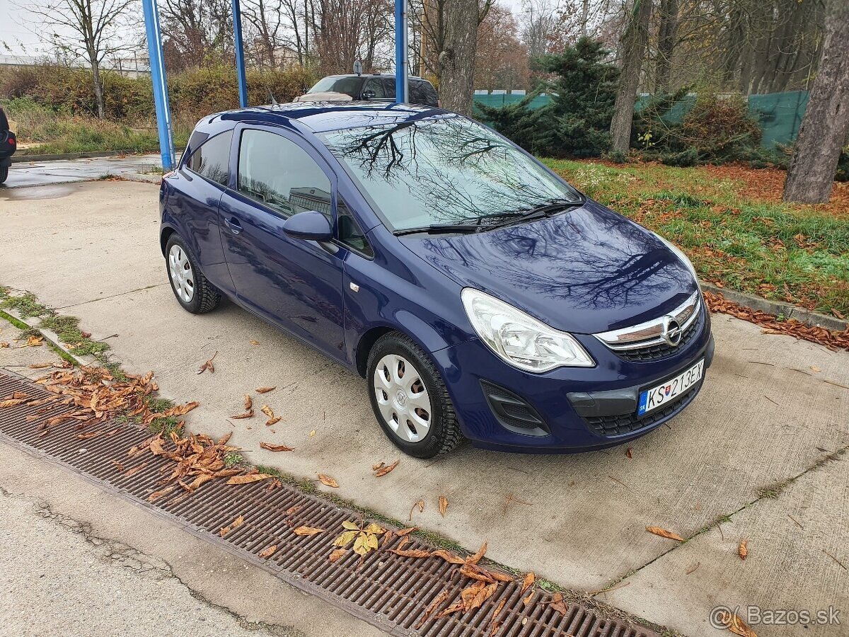 Opel Corsa 1.4 benzín 2011