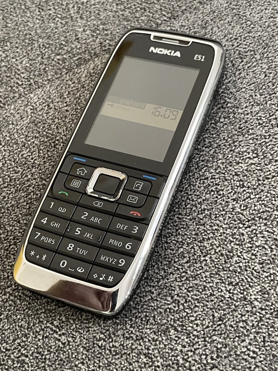 Nokia E51