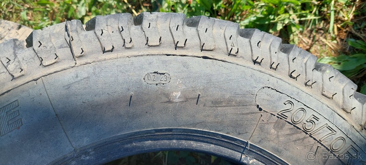 Pneumatiky 205/70/R15