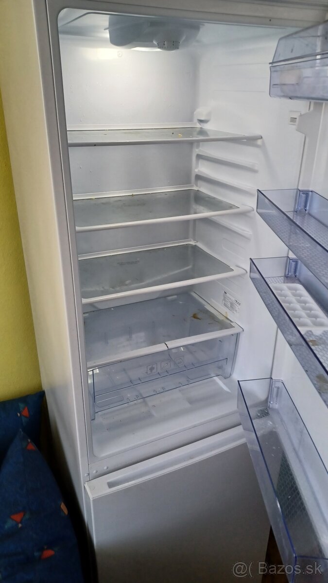 Chladnička s mrazničkou zn. BEKO