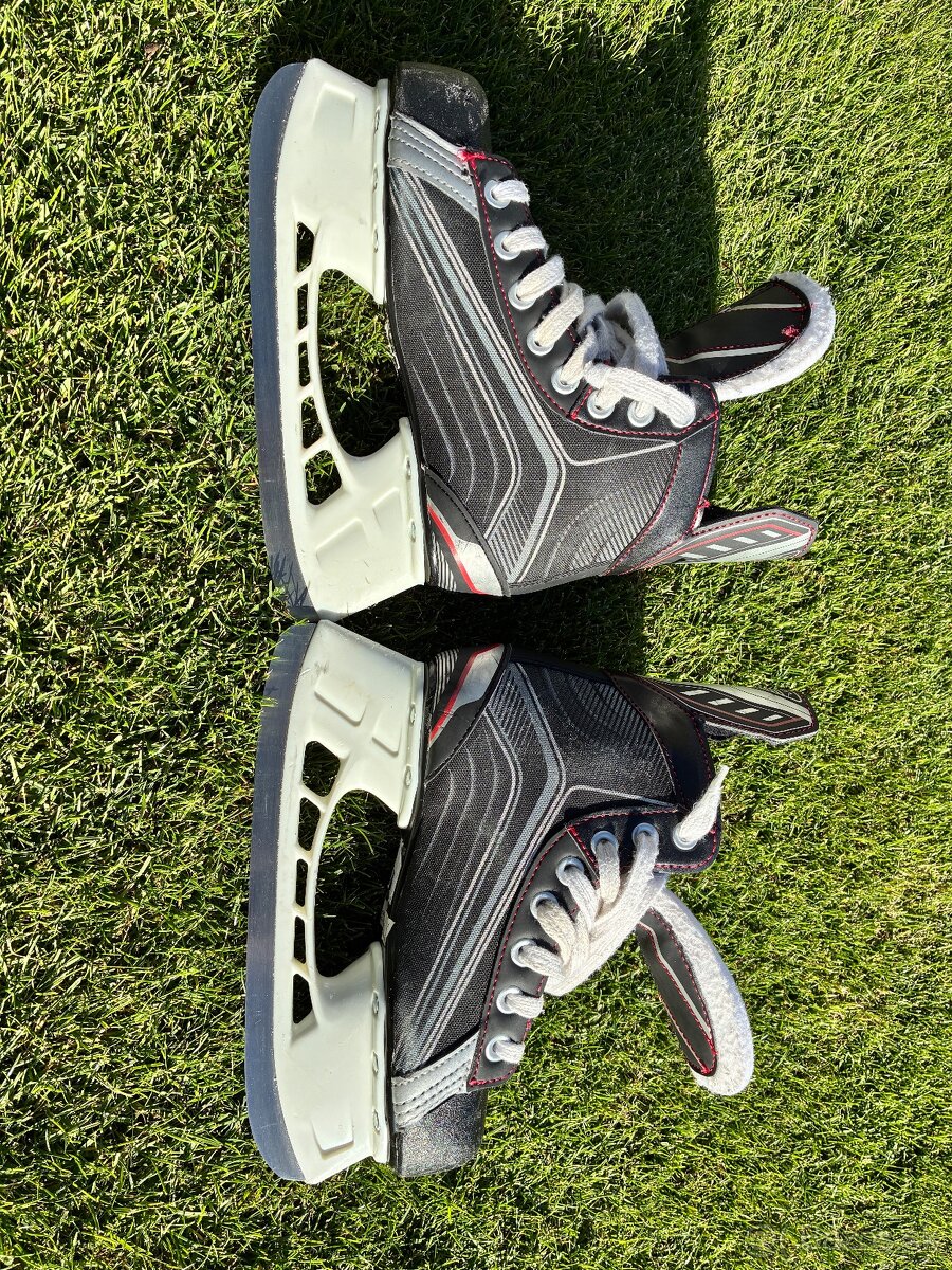 Bauer velkost 35
