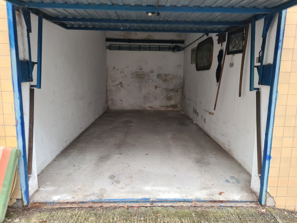 Garaž Martinengova ul.