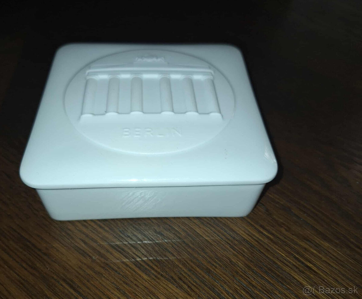 STARÁ ZNAČENÁ ŠPERKOVNICA