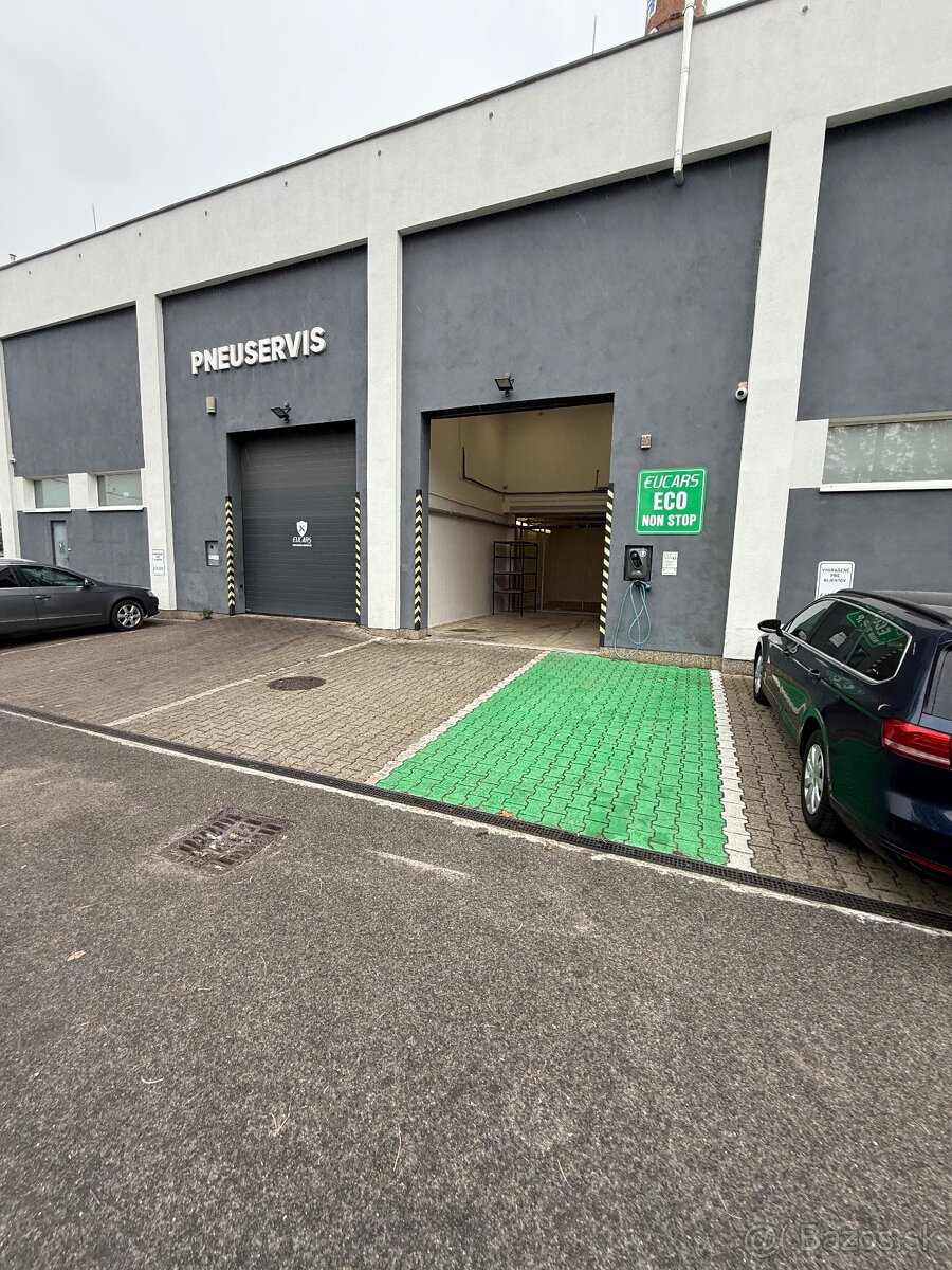 Prenajmeme praktický sklad v Petržalke