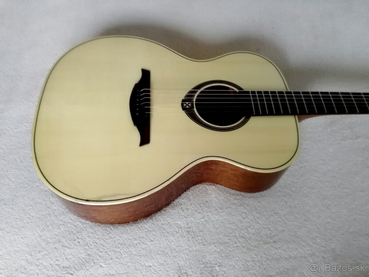 Predam gitaru LAG Tramontane T88A.