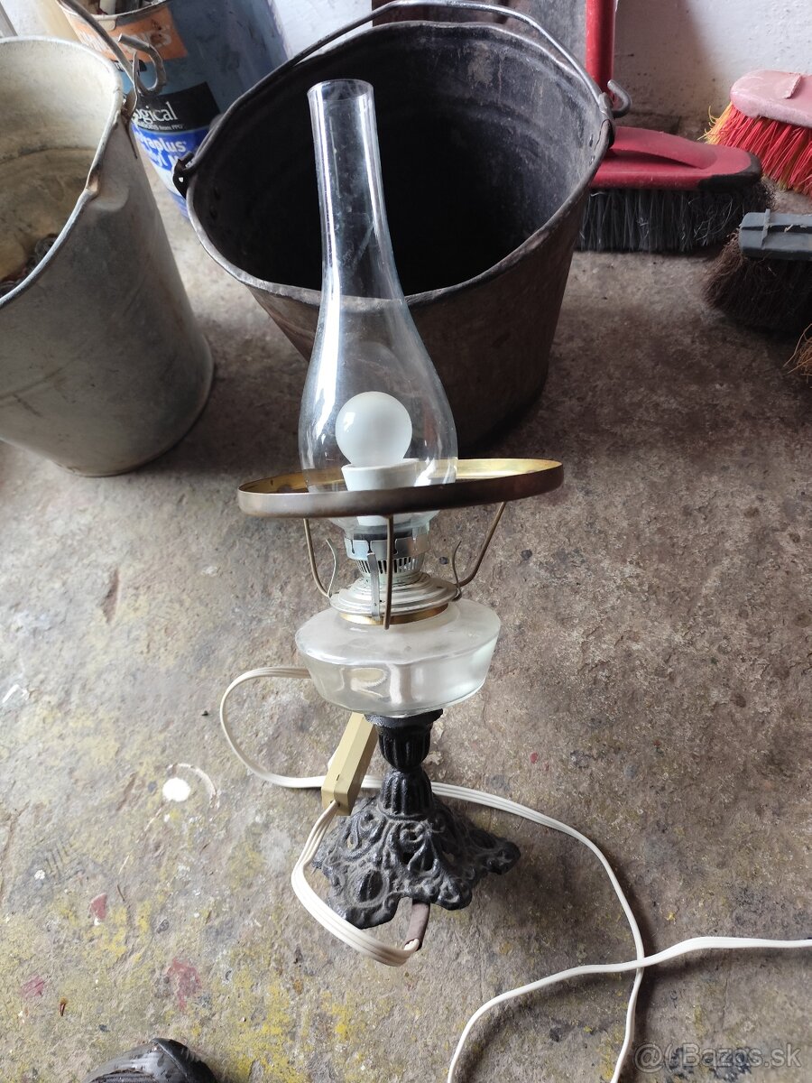 Predám petrolejovú lampu