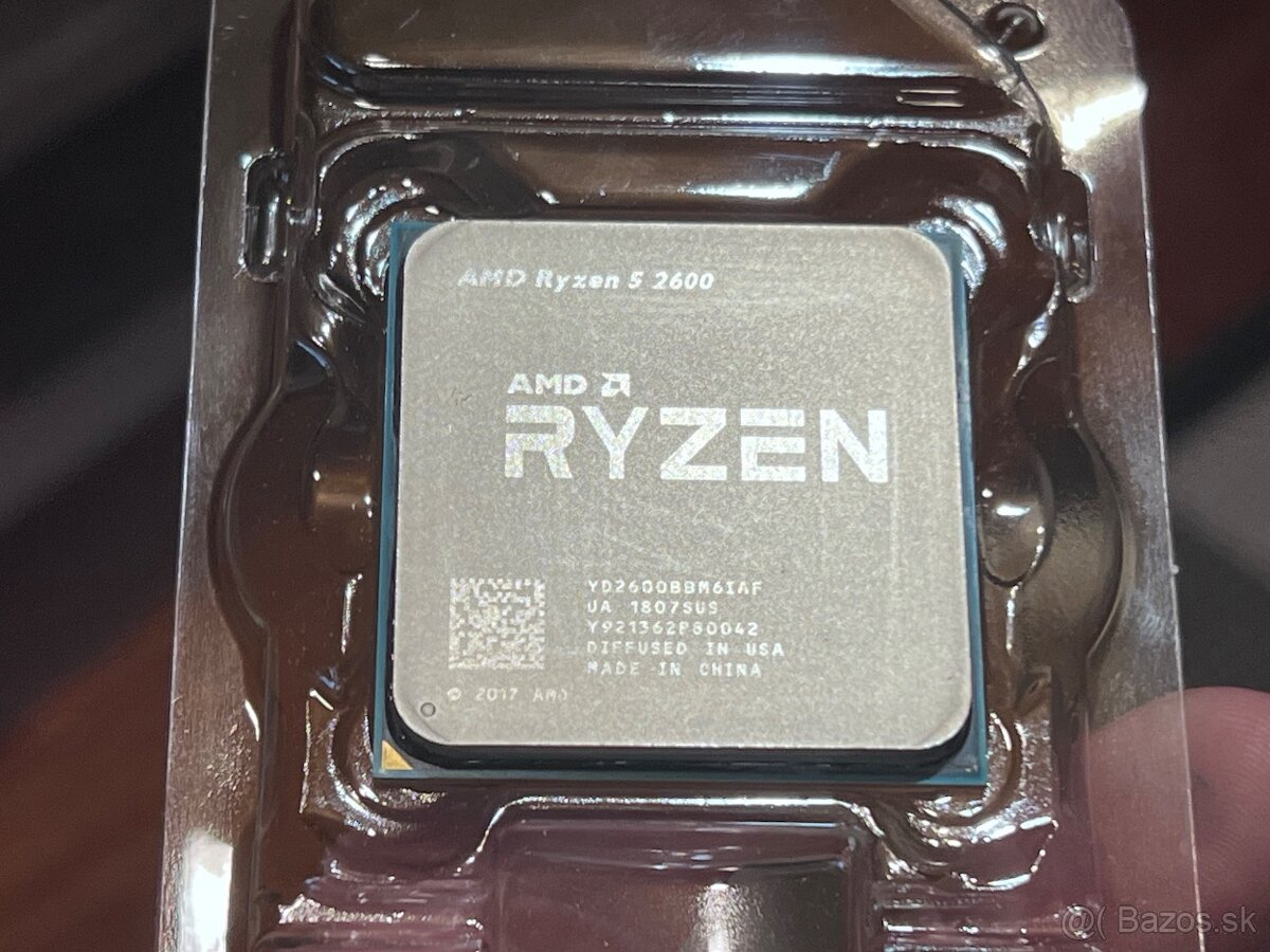 Predám procesor AMD Ryzen 5 2600 s chladičom