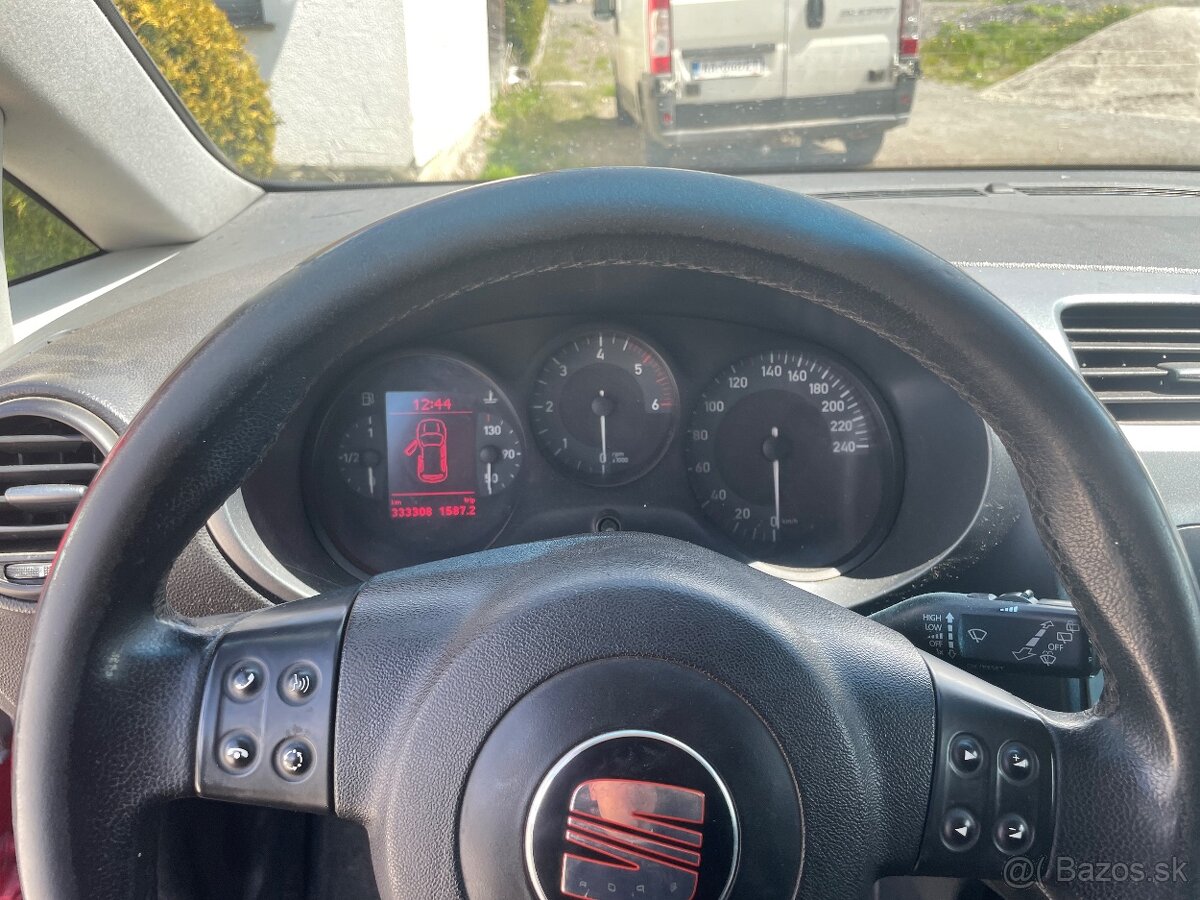 Seat leon
