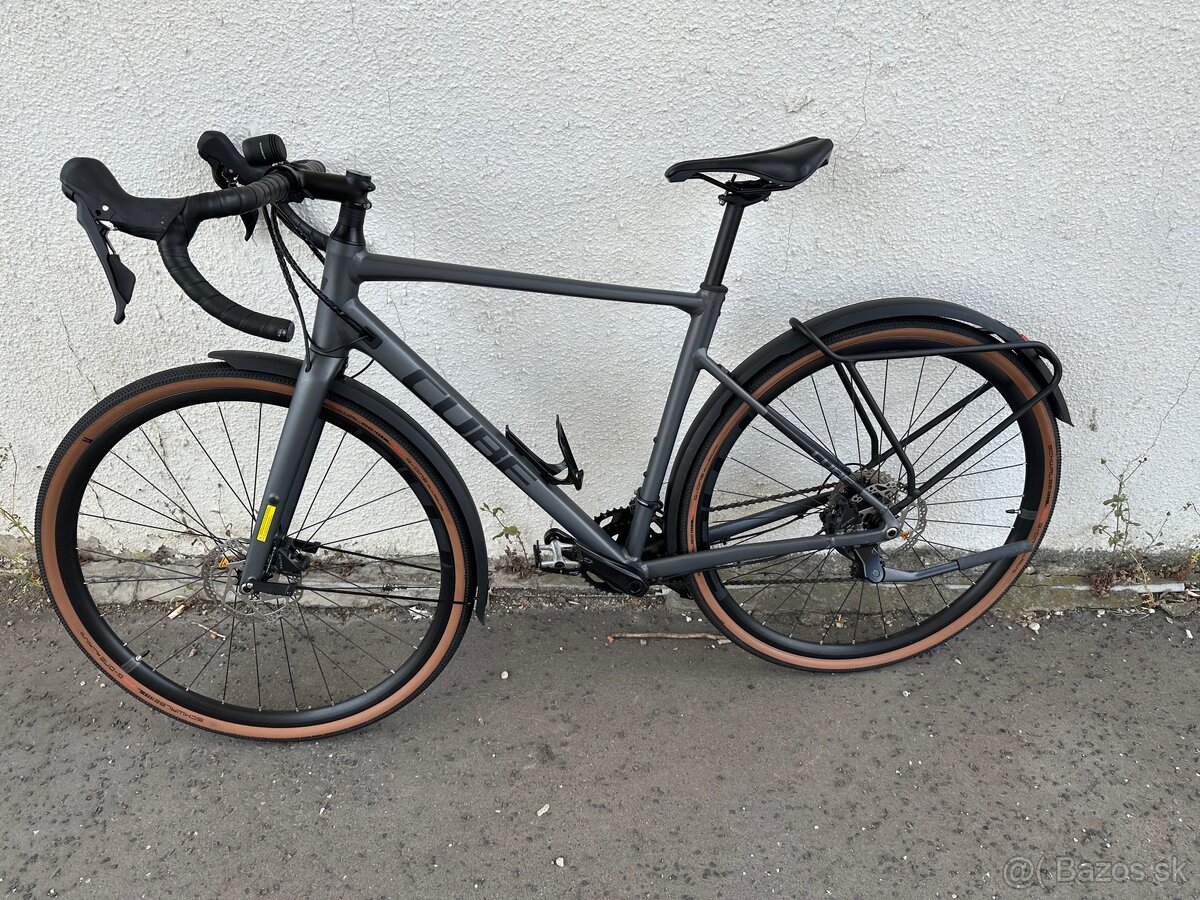 Cube gravel Nuroad Race