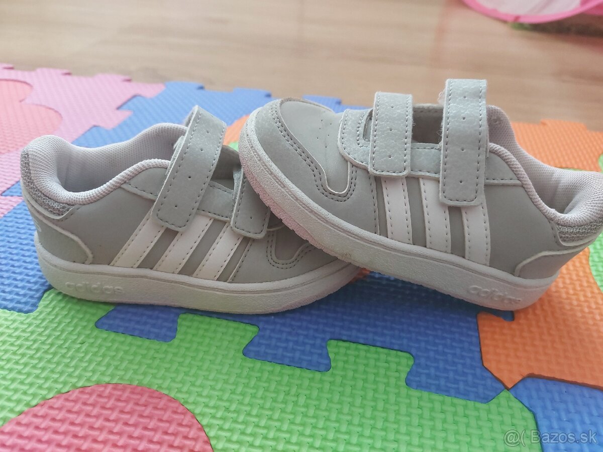 Dievčenské Adidas 24