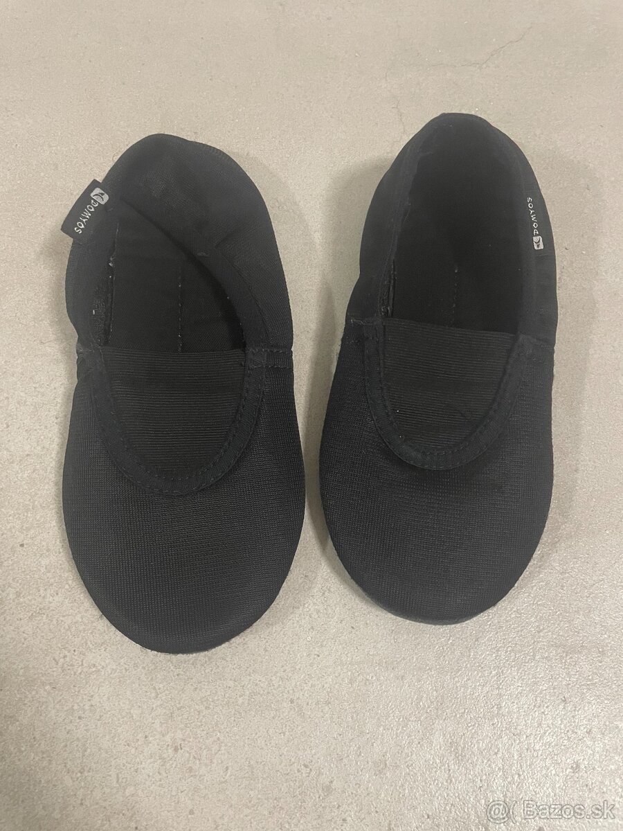dievčenské domyos / cvicky vel. 33/ vd 20cm