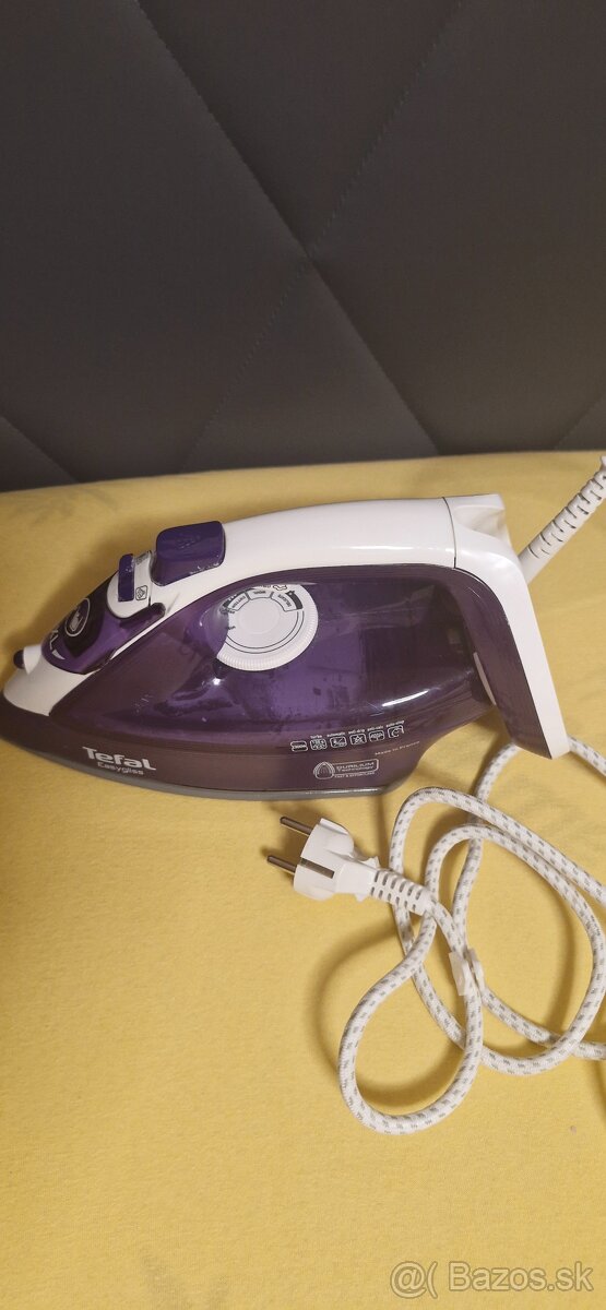 naparovacia žehlička tefal