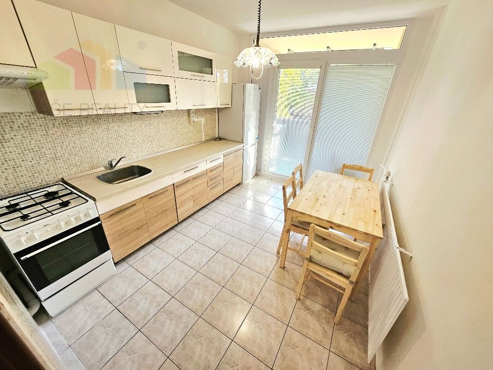 PRENÁJOM 3 IZBOVÝ BYT / 70 M2 /VEĽKOMETRÁŽNY/DUBNIČKA /LOGGI