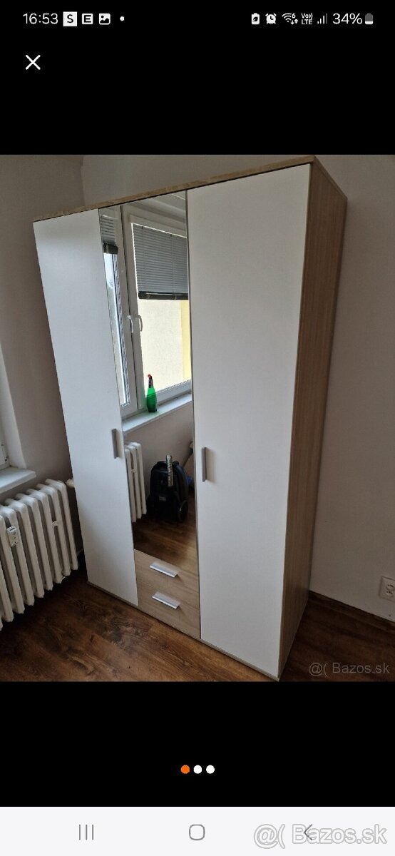 Trojdverová skriňa