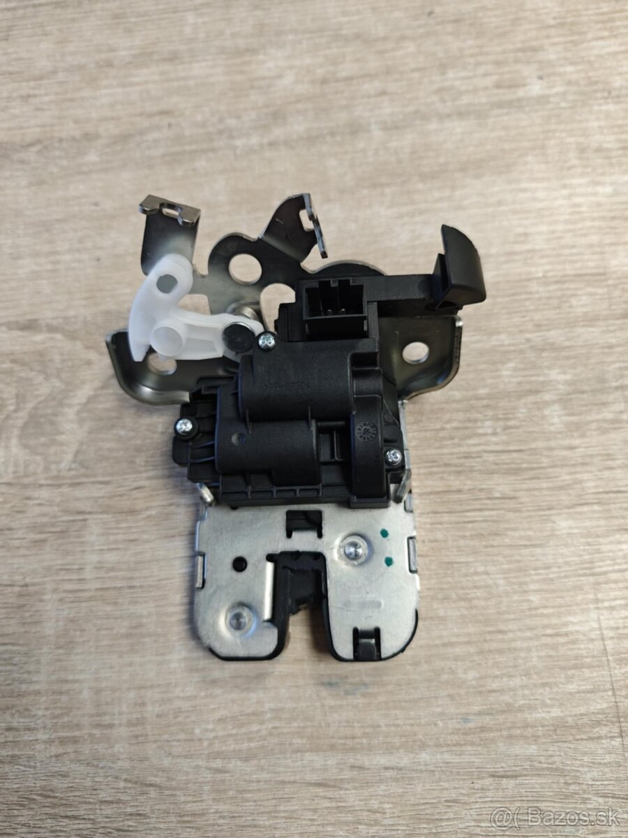 Zámok kufrových dverí ŠKODA - VW - SEAT