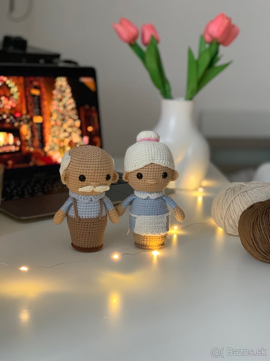 Ručne háčkovaná babička a deduško