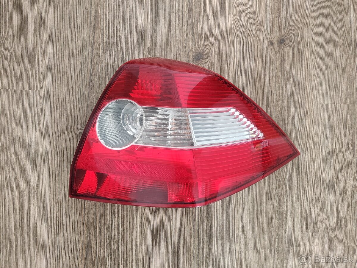 Renault Megane II sedan zadné svetlo