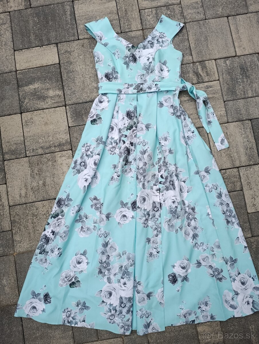 Kvetinové dlhé šaty