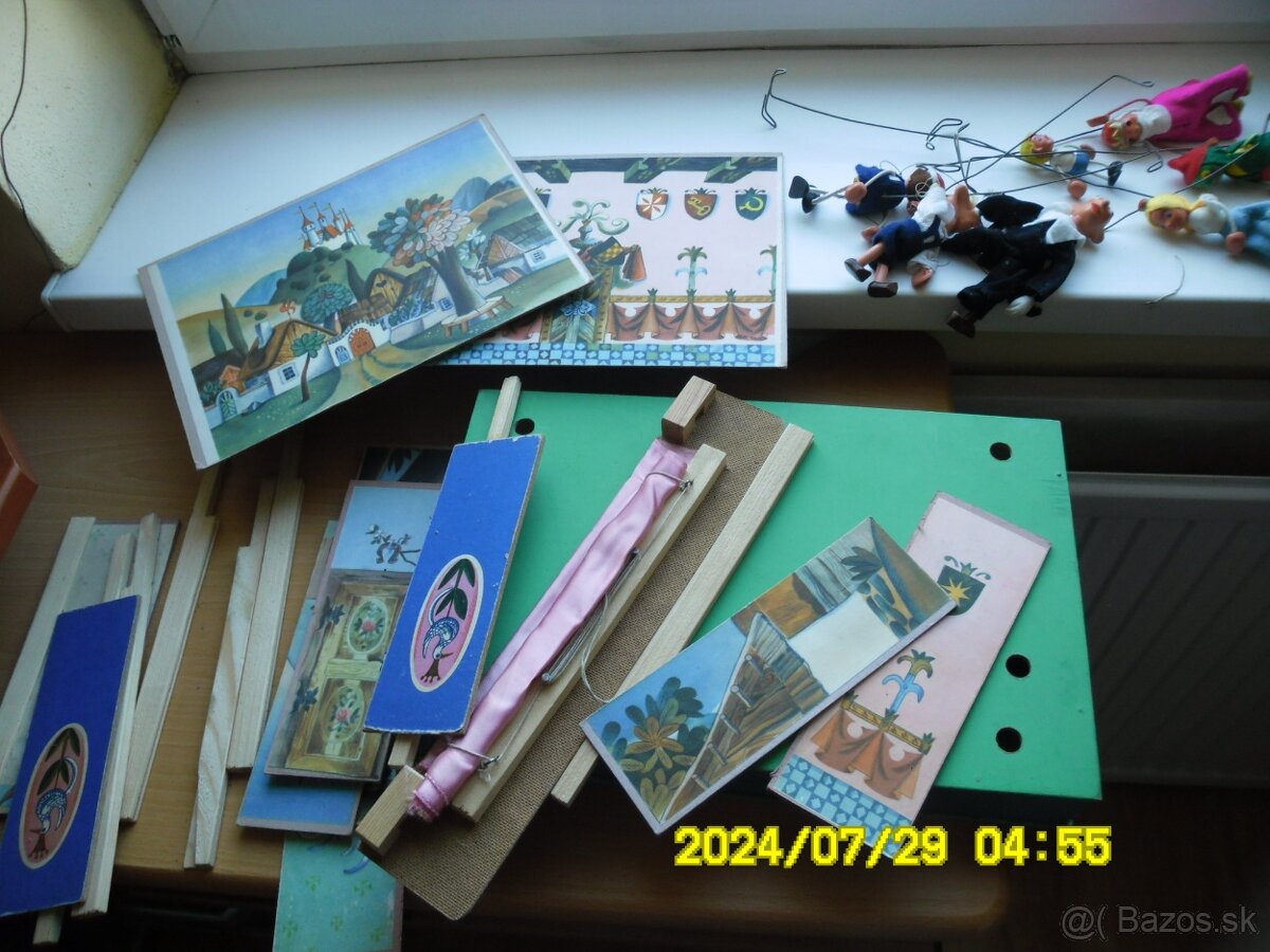 Stare hračky divadielko