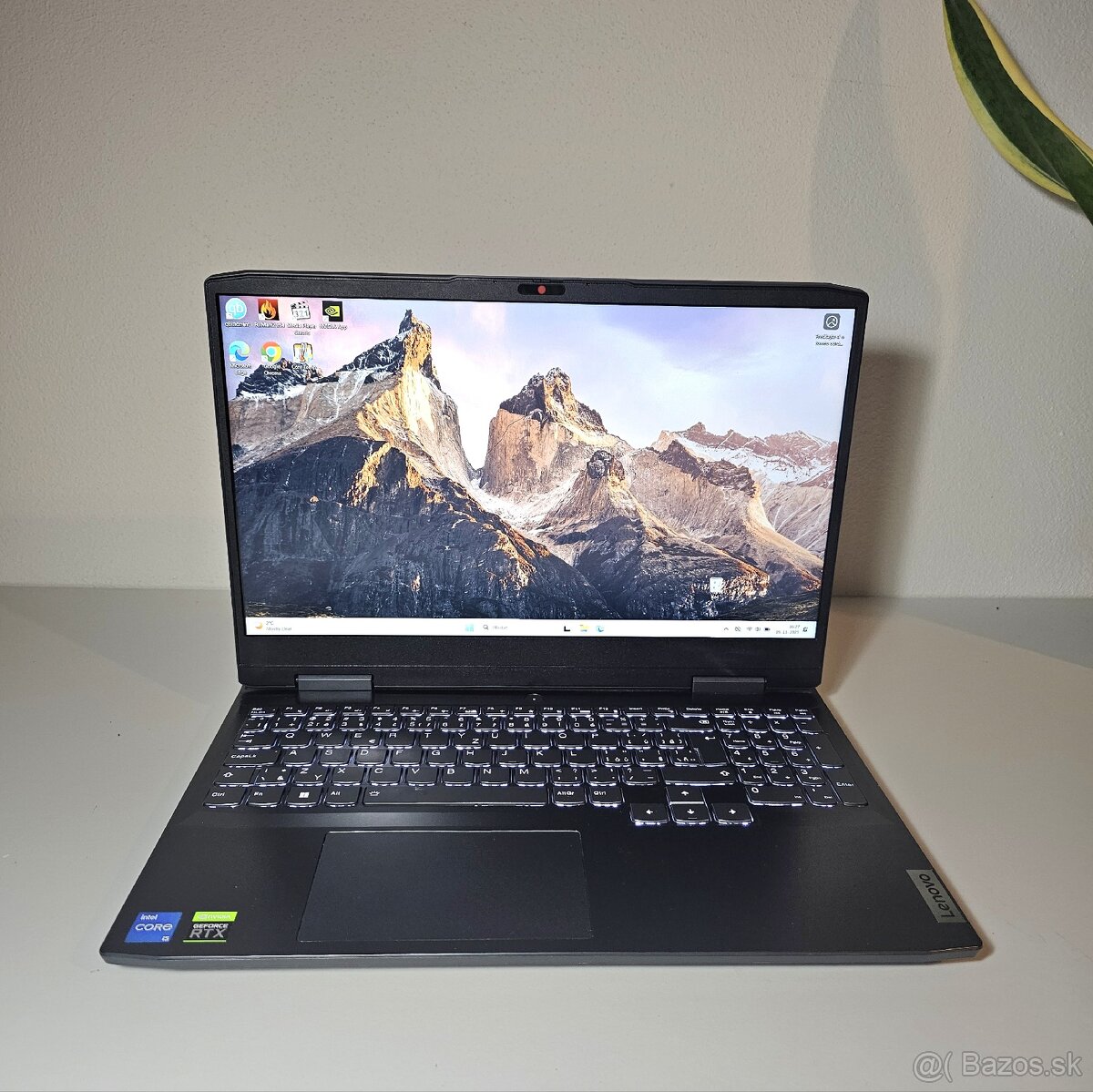 Herný notebook Lenovo Intel i5 RTX 3050 DDR4 16 GB 120 hz