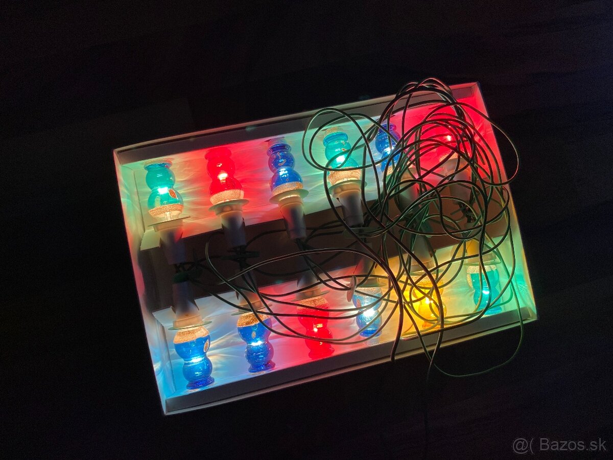 RETRO vianočné svetielka SNEHULIAK